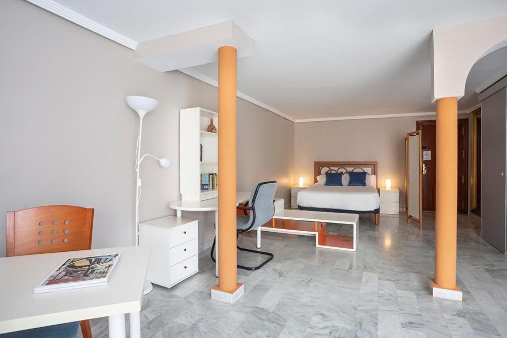 Luminosity Square Studio. Francos 14 Σεβίλλη Εξωτερικό φωτογραφία