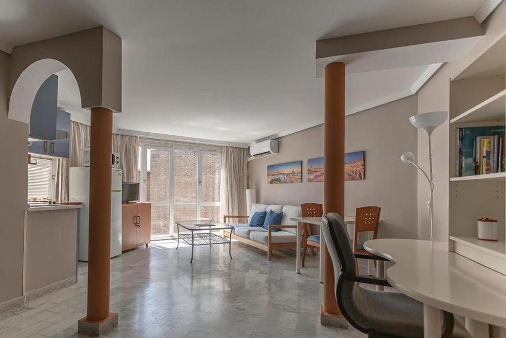 Luminosity Square Studio. Francos 14 Σεβίλλη Εξωτερικό φωτογραφία